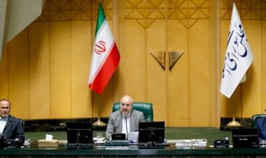 بانک مرکزی باید قیمت و ارزش پول ملی را حفظ کند