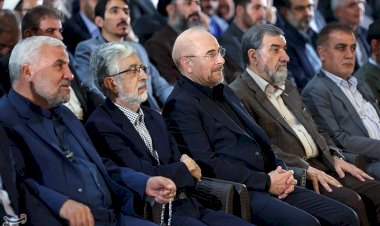 پیام یک قاب عکس ۳ نفره برای پایداری چیها