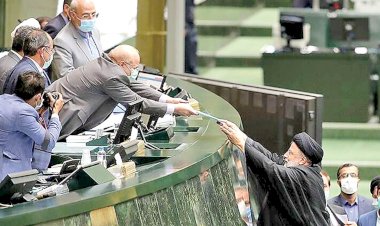 تغییرات آیین‌نامه مجلس چه پیامدهایی در رابطه با سند مالی دولت دارد؟