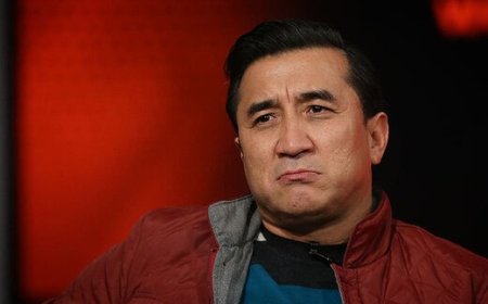 خداداد عزیزی در سوگ از دست دادن پدرش عزادار شد