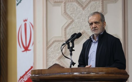 انتقاد رئیسجمهور از دعواهای سیاسی / پزشکیان: مشکلات کشور را با تقوای واقعی حل کنیم