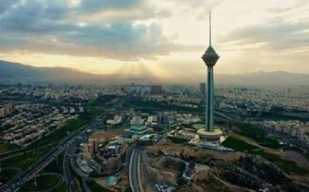 آسمان ابری و بارش باران در تهران، همراه با کاهش دما و افزایش آلایندههای جوی
