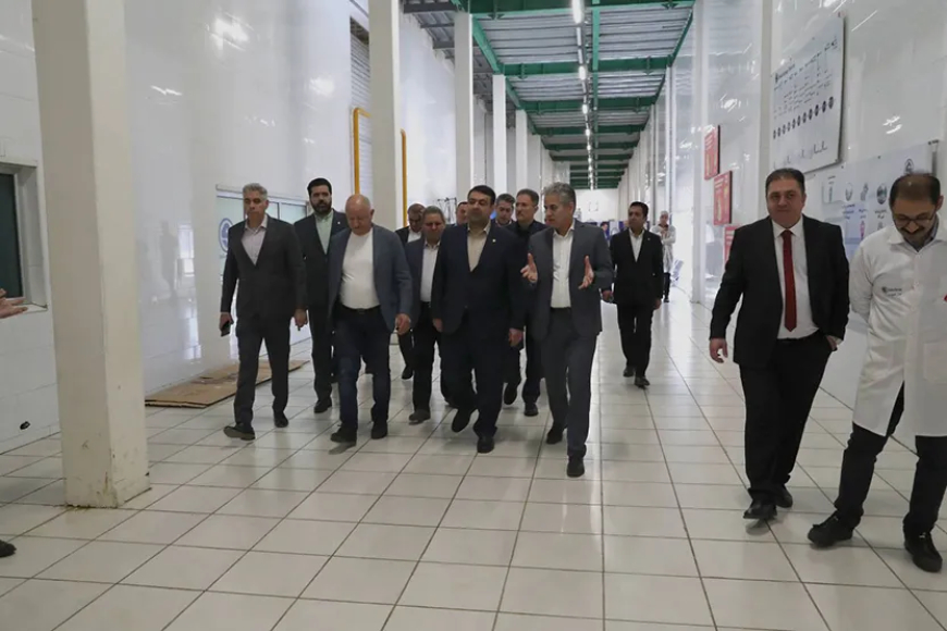بازدید مدیرعامل بانک ملی از خطوط تولید و ظرفیت‌های صادراتی کاله