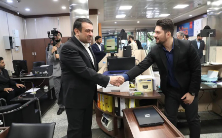 بازدید نجارزاده از برخی شعب انتقال یافته بانک سابق آینده به بانک ملی ایران/ استمرار بی وقفه خدمات به مردم و تمرکز بر مشتری مداری