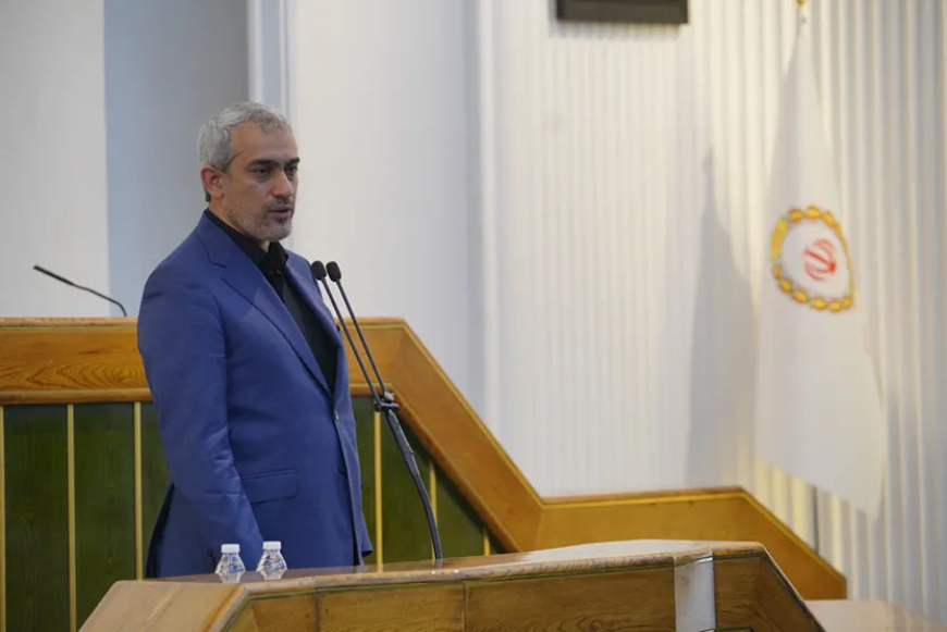 حضور وزیر اقتصاد در همایش بررسی عملکرد شش ماهه اول سال۱۴۰۴ بانک ملی ایران