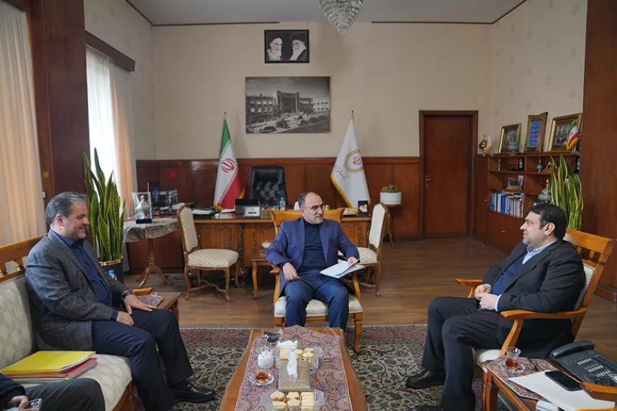 تاکید نجارزاده بر ادامه مسیر خروج بانک ملی ایران از بنگاه داری/منابع حاصل از واگذاری ها صرف ارتقای کیفیت خدمات می شود