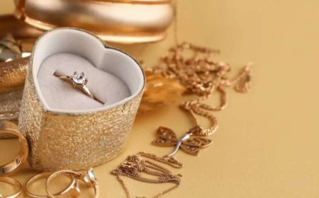 پیش بینی قیمت طلا و سکه یکشنبه ۱۹ بهمن ۱۴۰۴؛ دلار عقب‌نشینی کرد، بازار طلا هم همراه شد