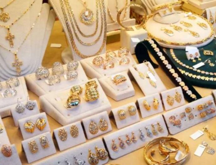 پیش بینی قیمت طلا و سکه سه شنبه ۲۱ بهمن ۱۴۰۴؛ رشد قیمت طلا تعدیل شد