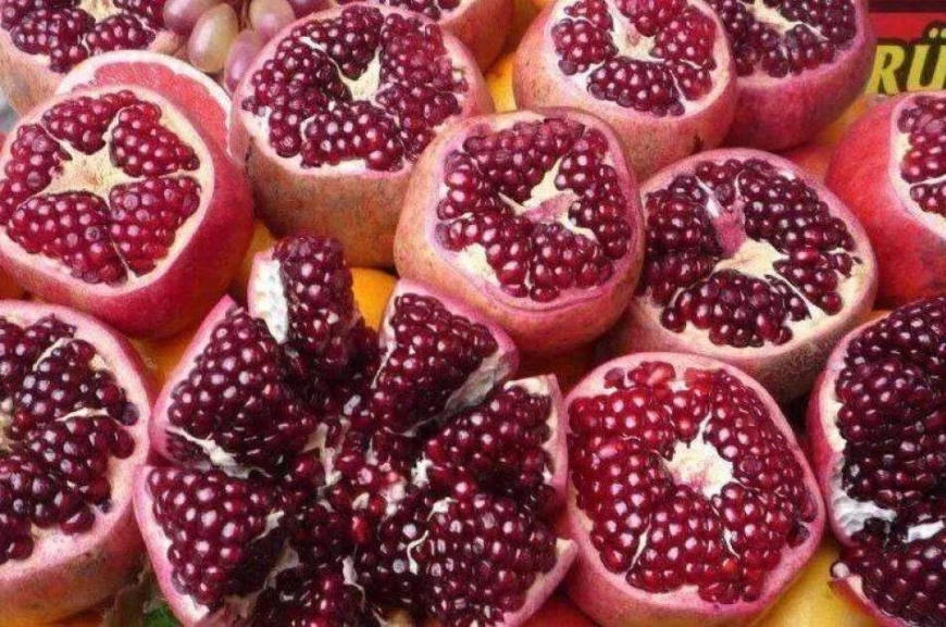 فواید انار برای بدن؛ چرا این میوه را باید در رژیم غذایی خود قرار دهیم؟